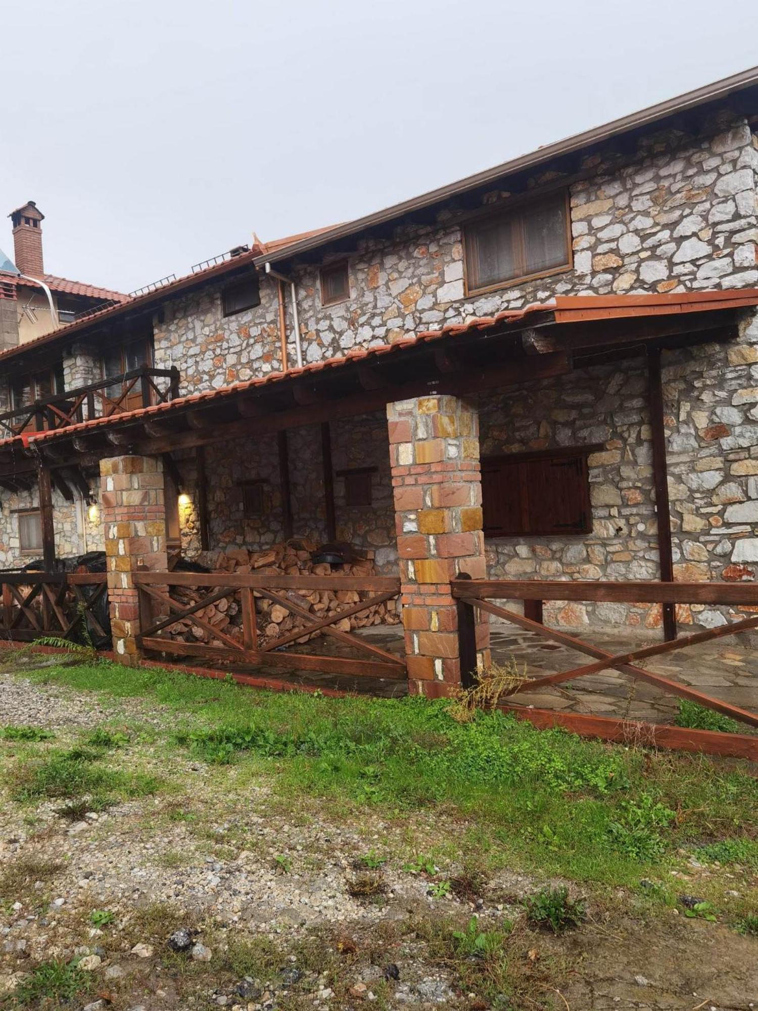 Traditional Stone Cottage In Palio Elatohori Exterior foto